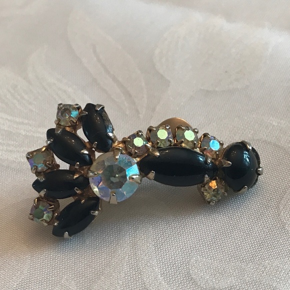 Vintage Rhinestone Earrings - Picture 4 of 5